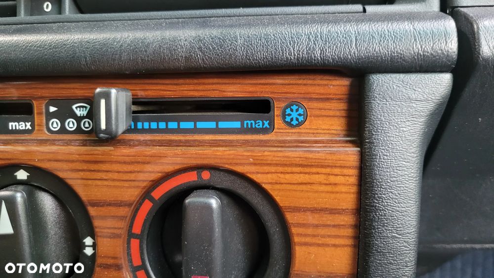 Mercedes-Benz W201 (190) - 24