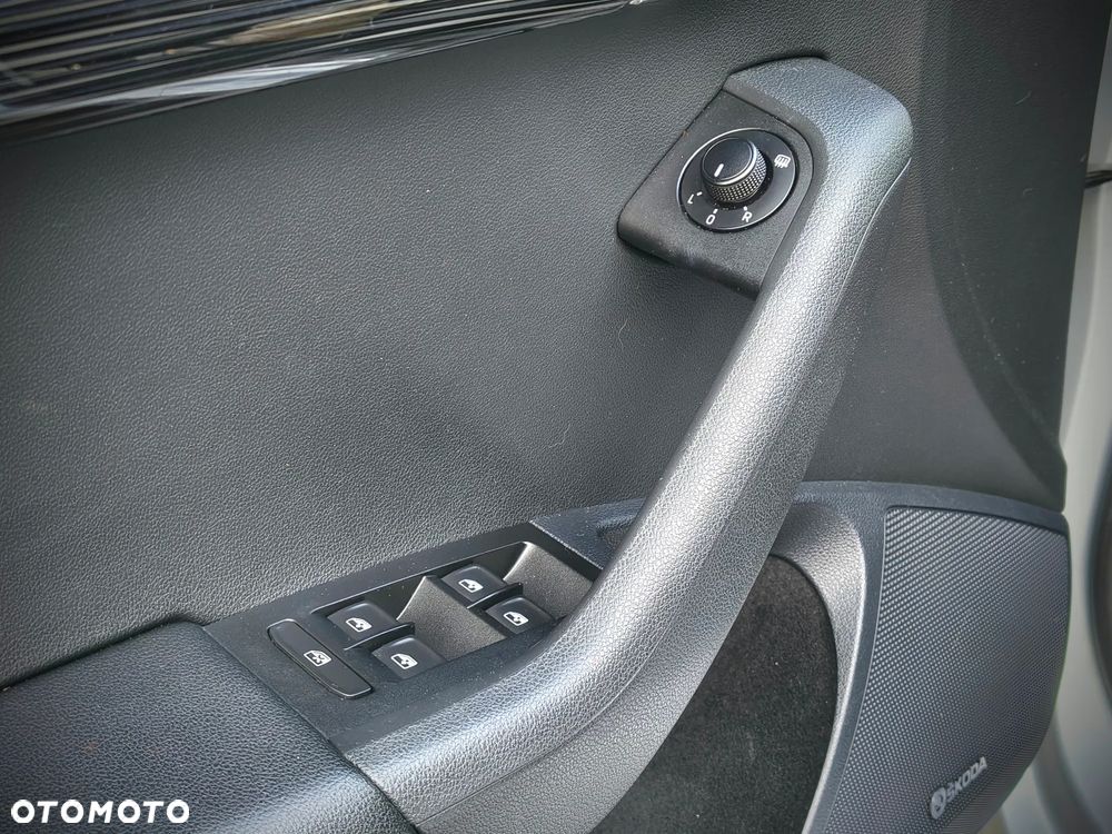 Skoda Octavia 2.0 TDI SCR Ambition - 18