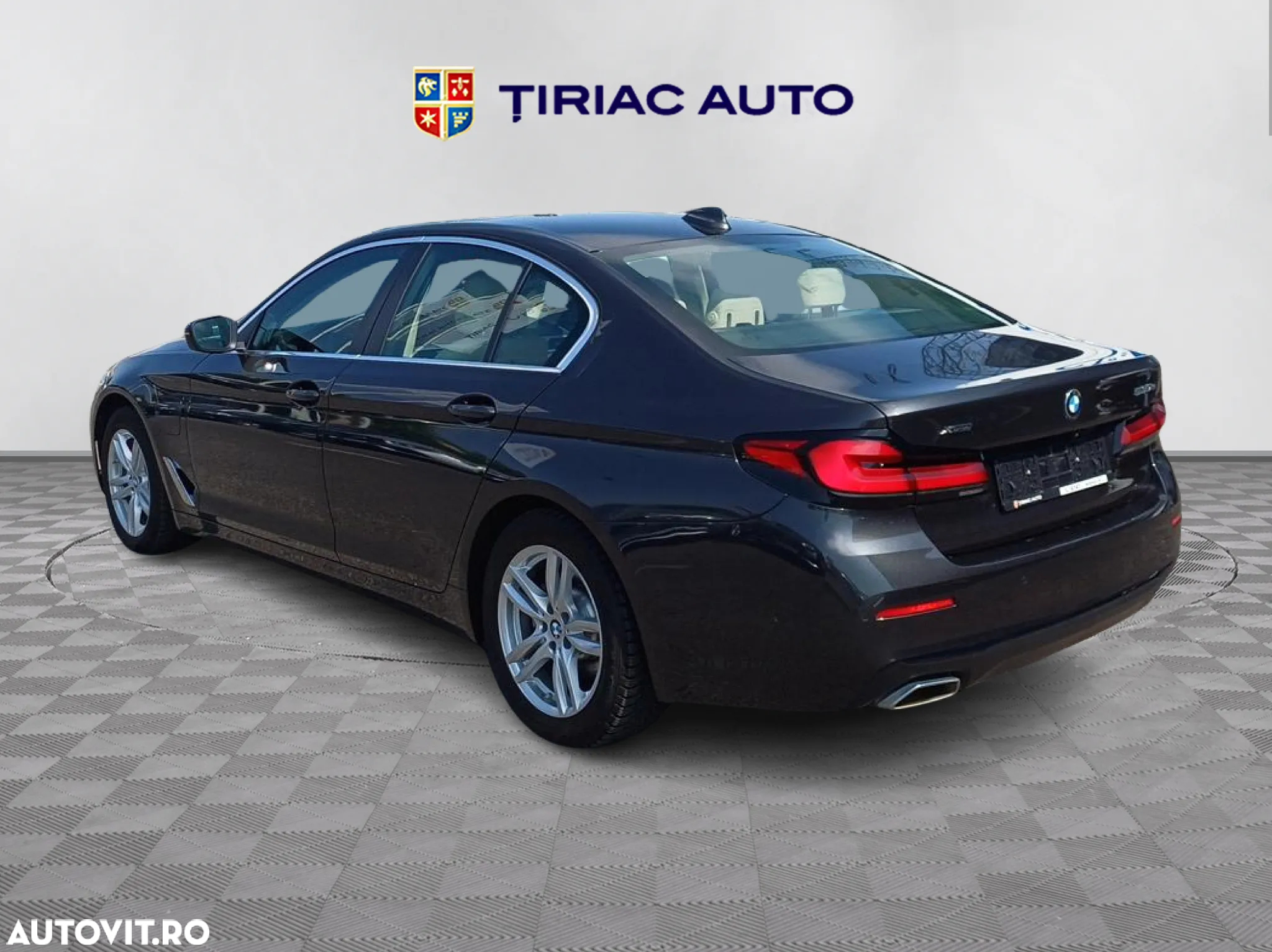 BMW Seria 5 530e xDrive Aut. - 3