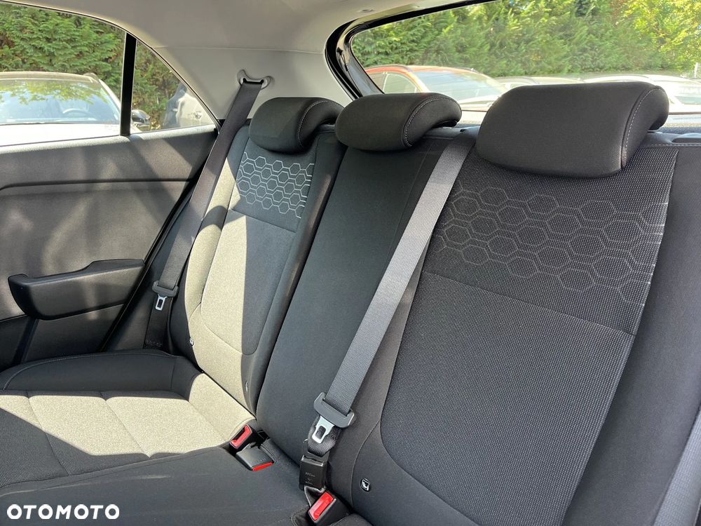 Kia Rio 1.4 L - 16