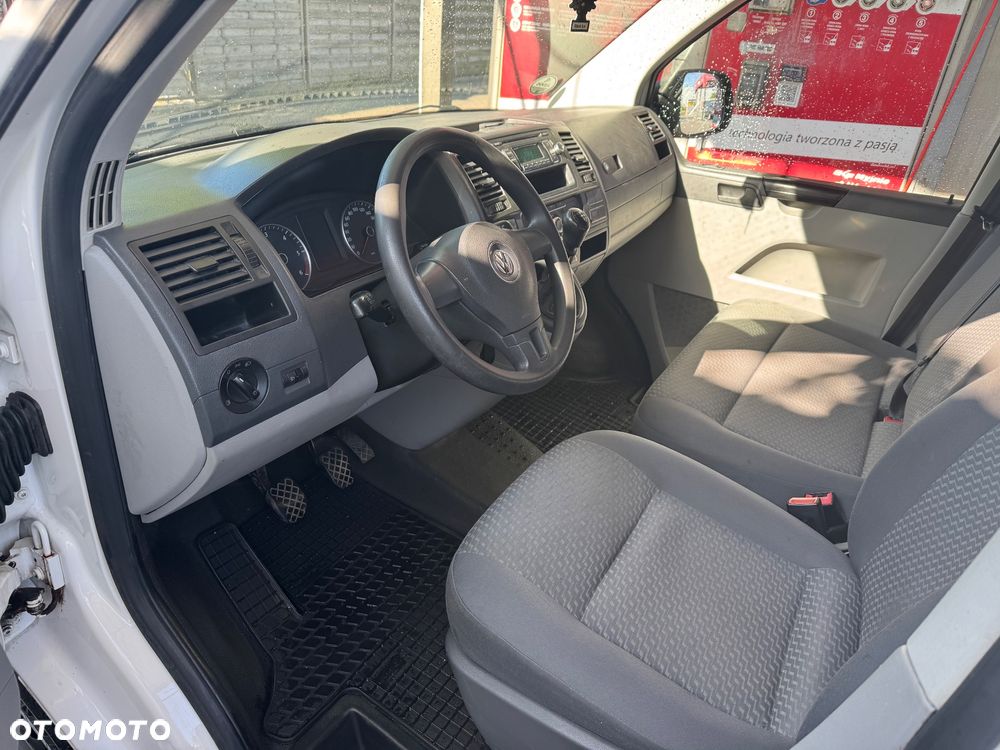 Volkswagen Transporter - 11