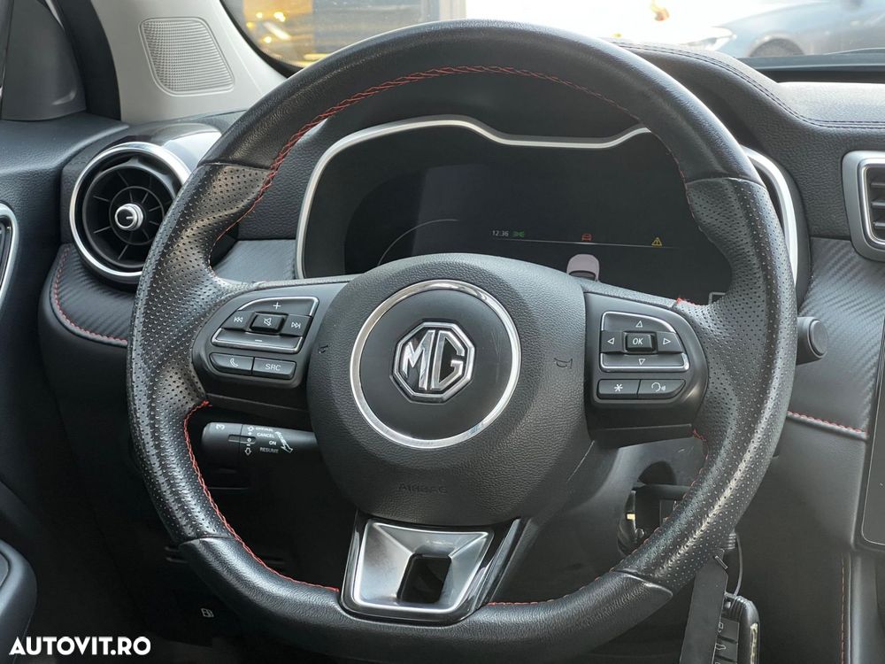 MG ZS ICE 1.5 VTI-tech Luxury - 11
