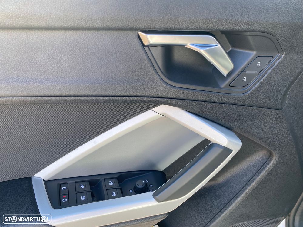 Audi Q3 Sportback 35 TFSI S line - 12