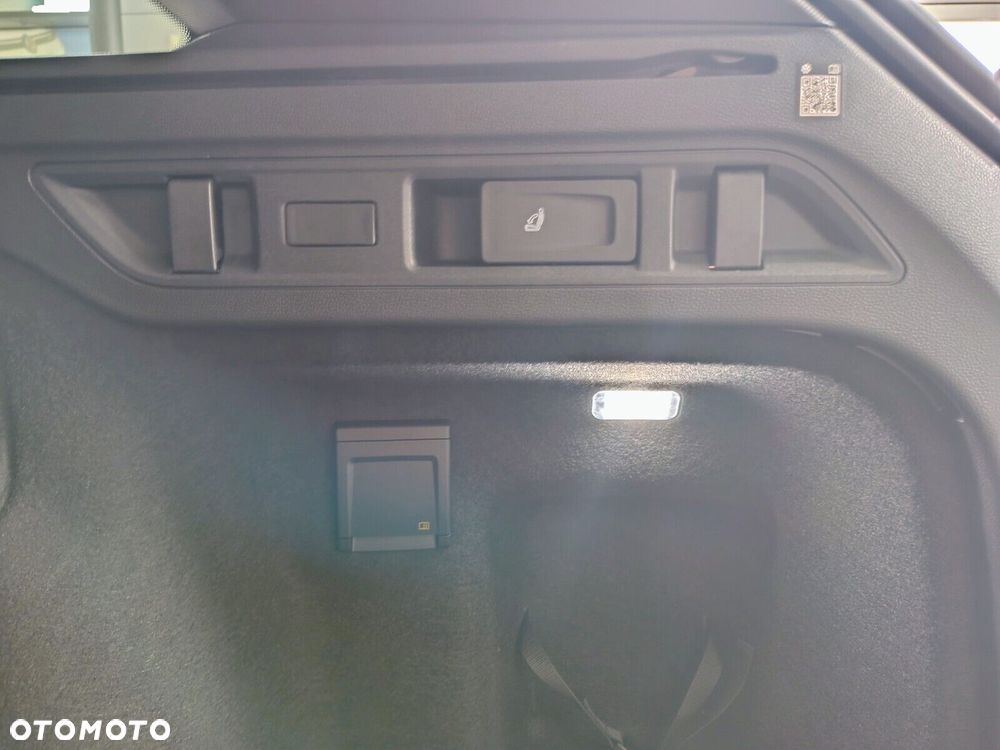 Volkswagen Passat - 12