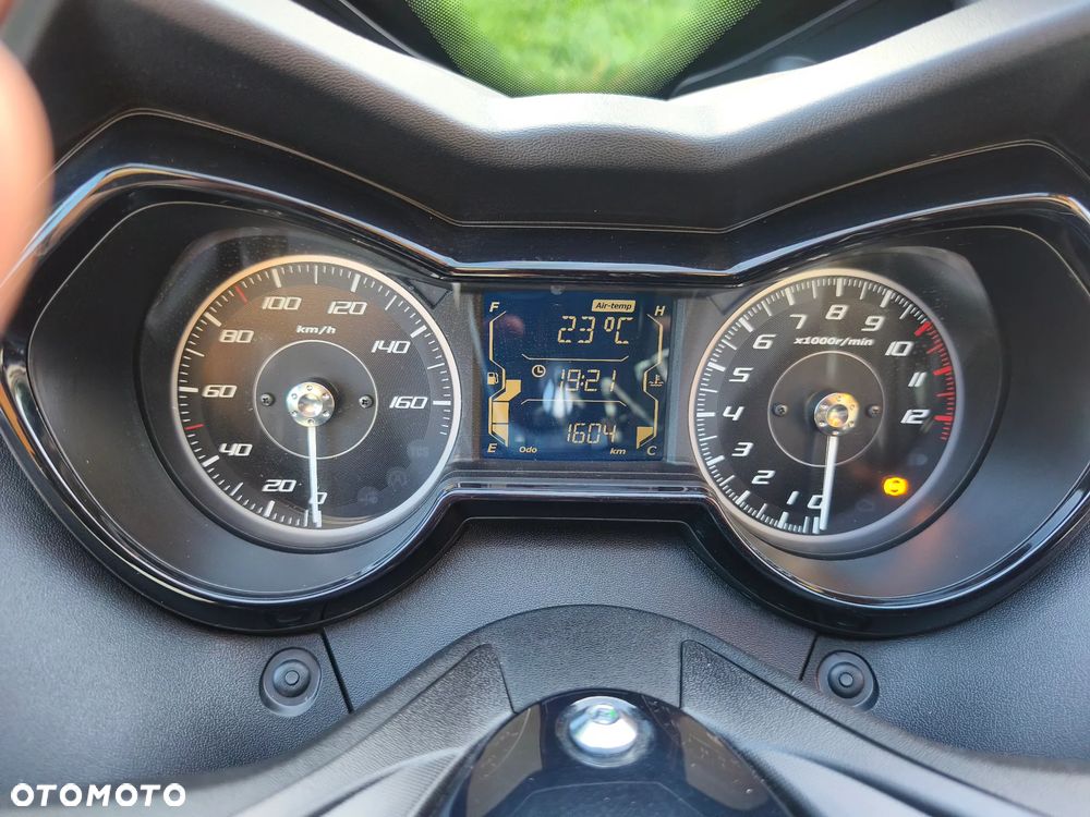 Yamaha NMAX - 30