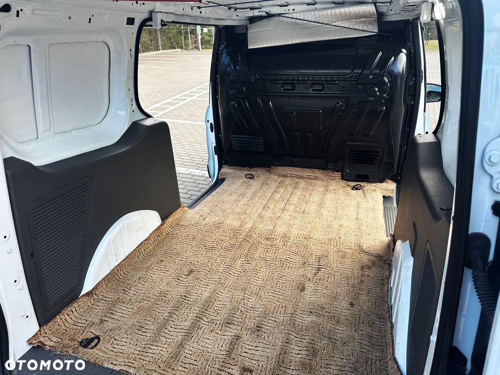 Ford Transit Connect - 30