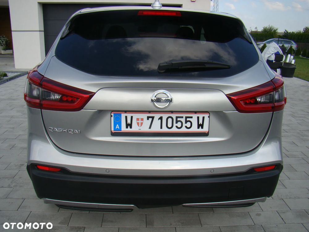 Nissan Qashqai 1.2 DIG-T N-Connecta EU6 - 9
