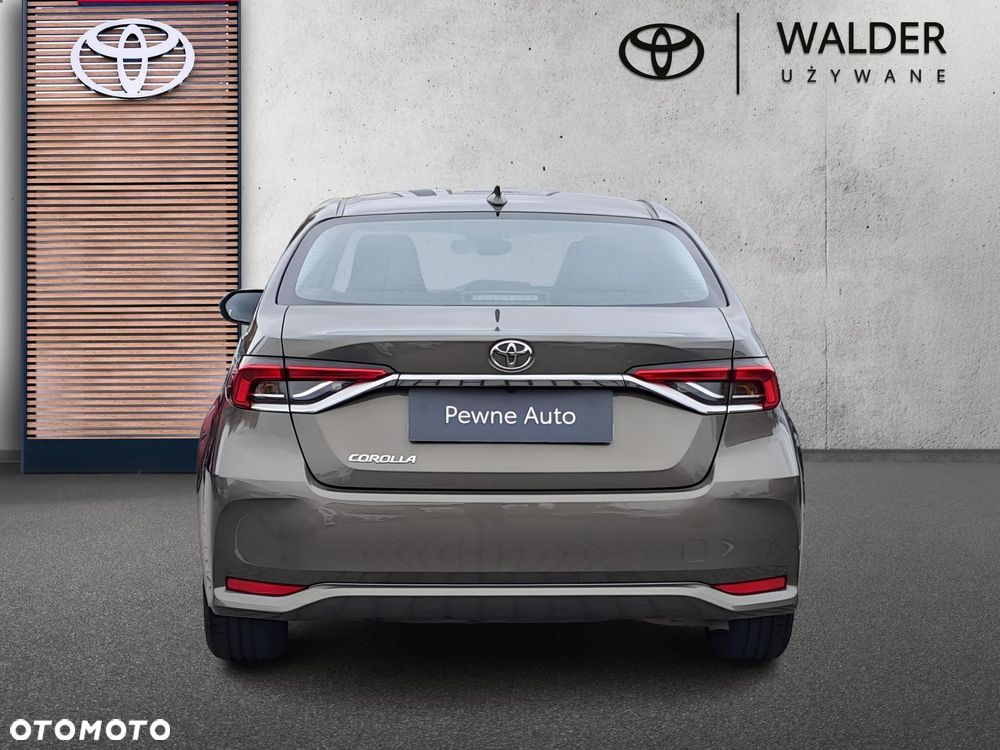Toyota Corolla - 4