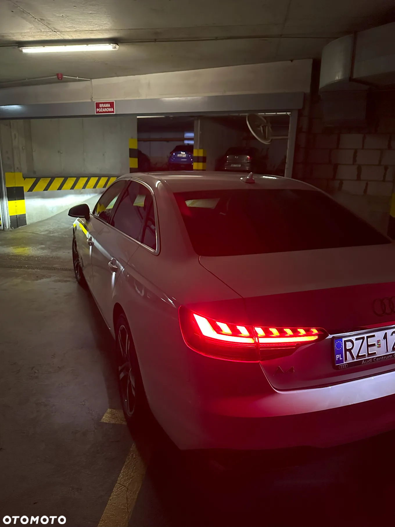 Audi A4 35 TFSI S tronic - 11