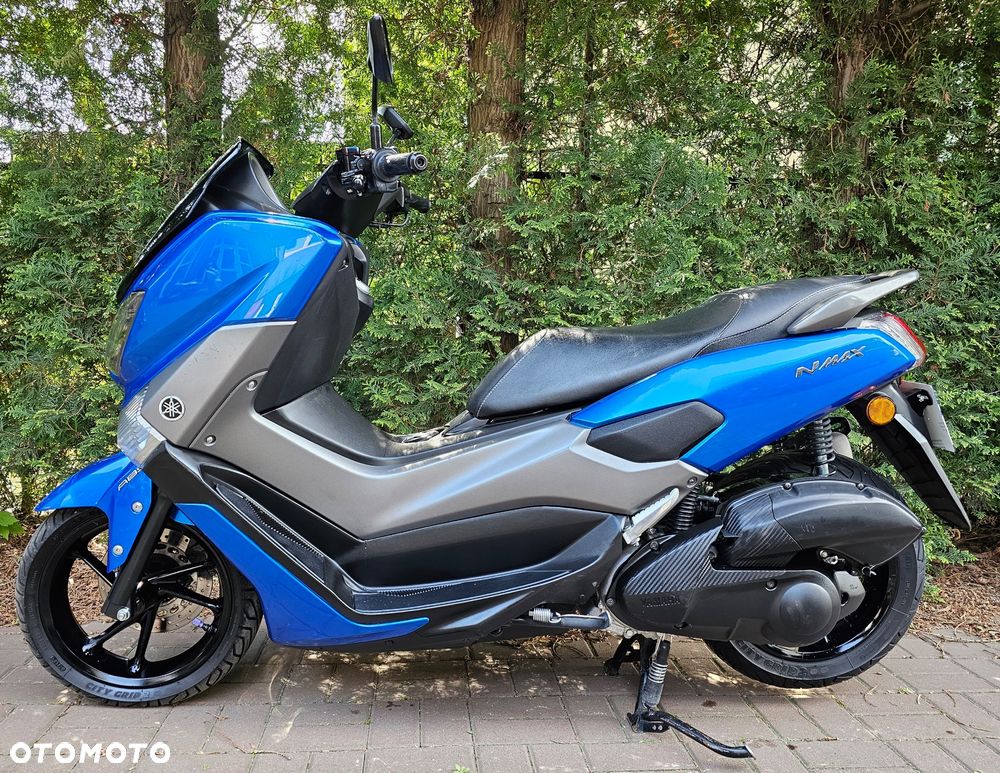Yamaha NMAX - 11