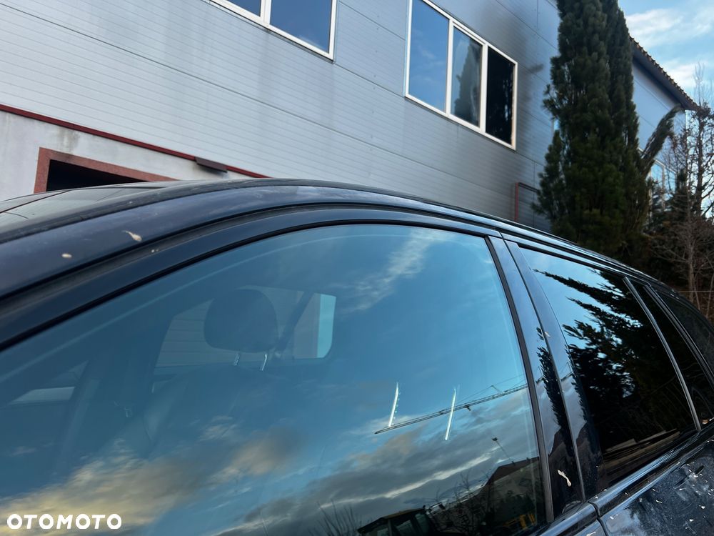 BMW Seria 5 525d xDrive - 21