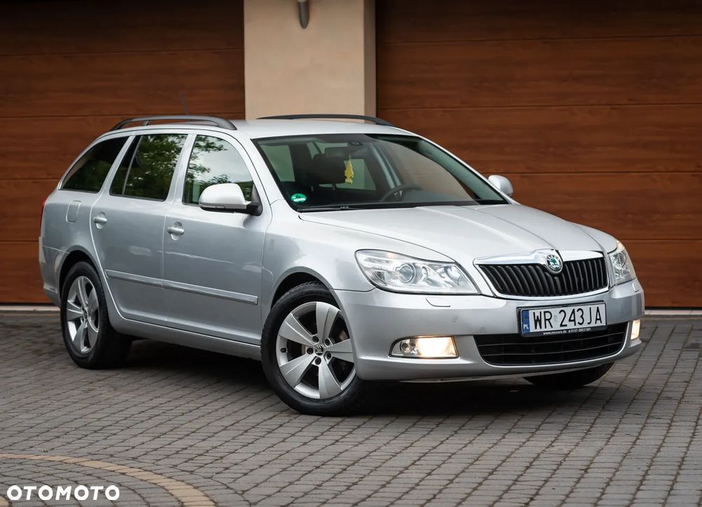 Skoda Octavia 1.6 TDI DPF Elegance - 3