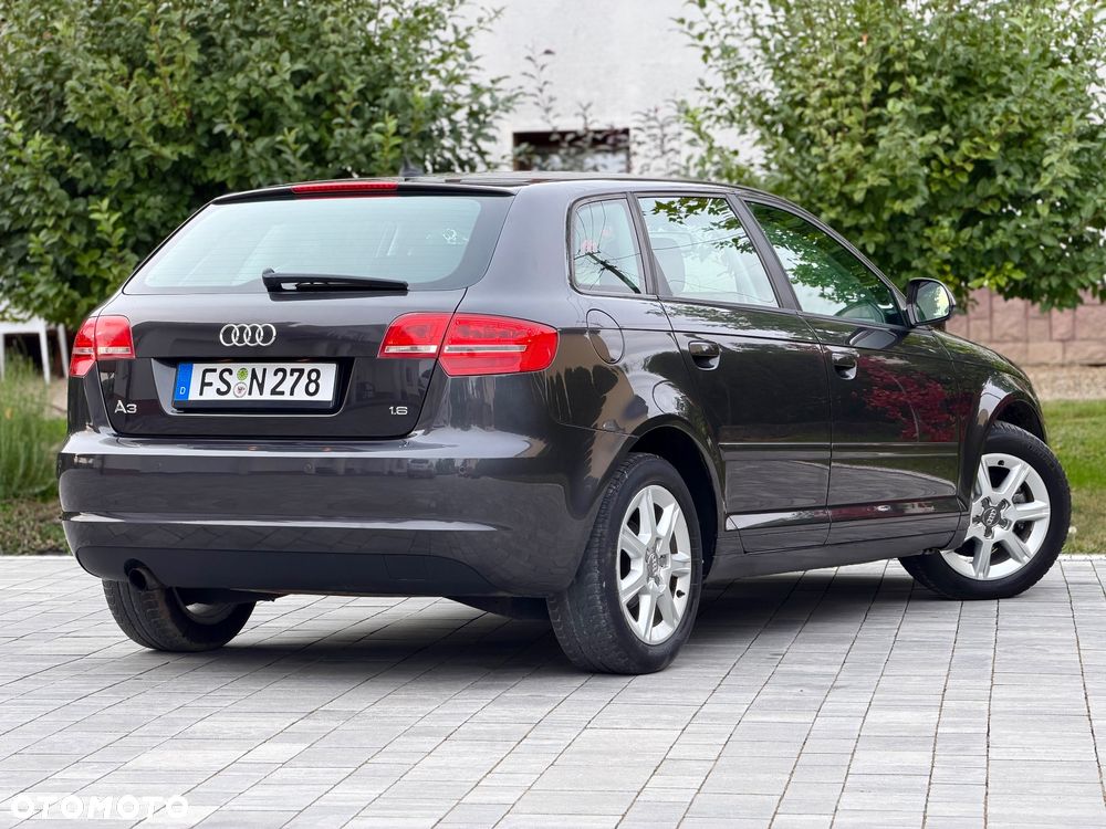Audi A3 Sportback 1.6 S line Sportpaket (plus) - 11