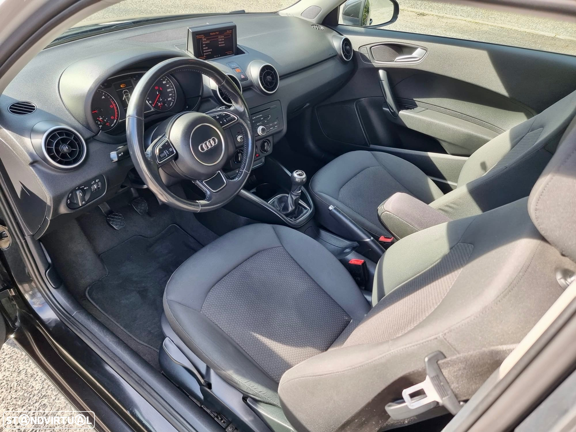 Audi A1 1.6 TDI S-line - 9