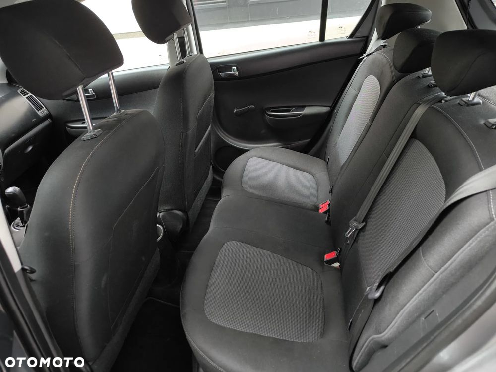 Hyundai i20 - 11