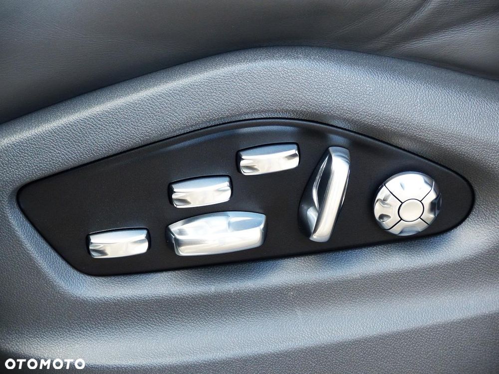 Porsche Cayenne Platinum Edition - 26