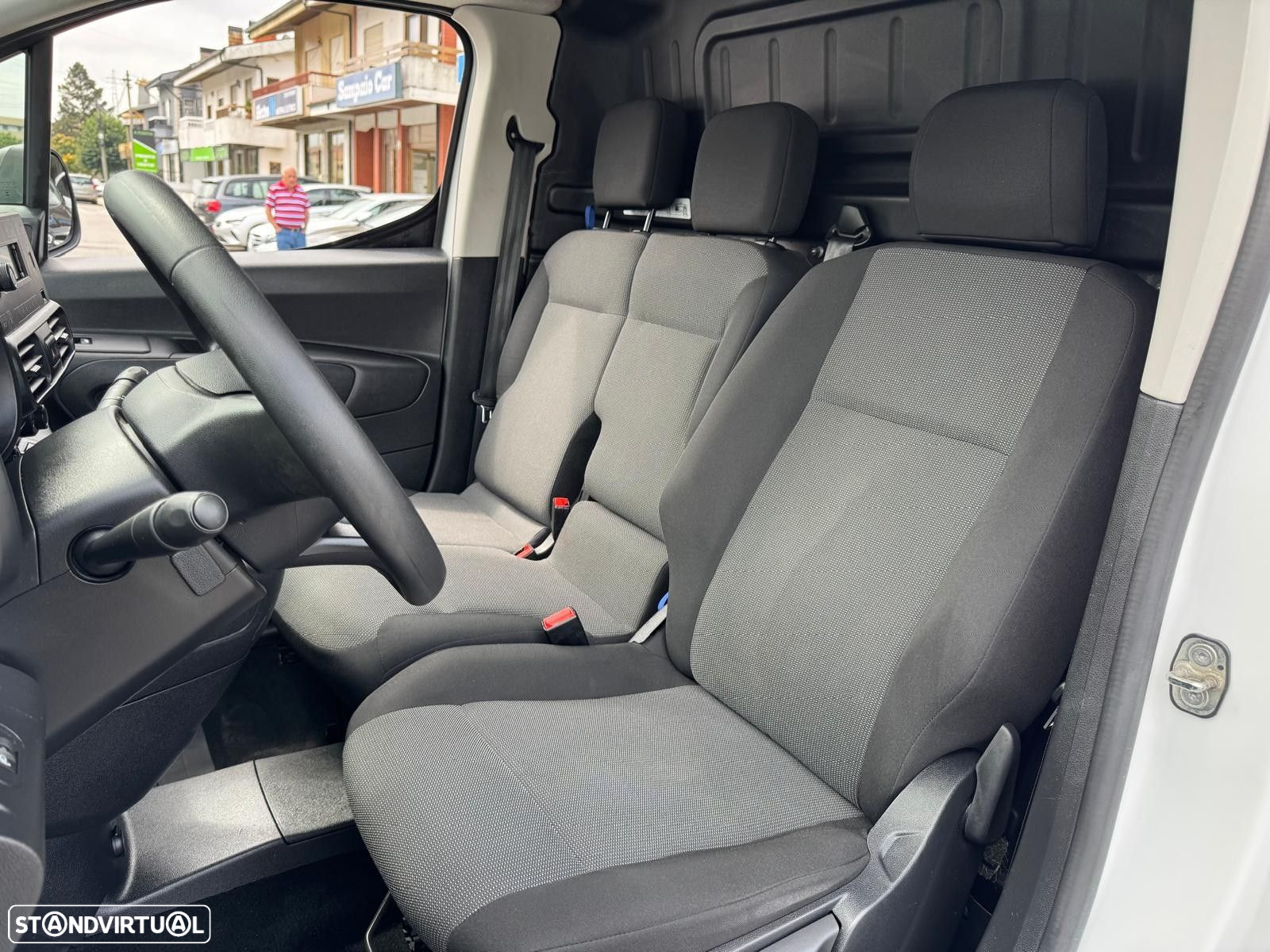 Toyota Proace 1.5D L1 Comfort - IVA DEDUTÍVEL - 9