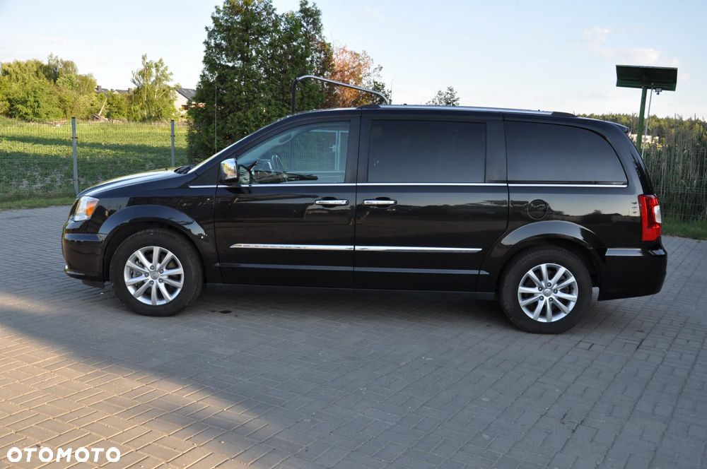 Chrysler Town & Country 3.6 Limited - 4