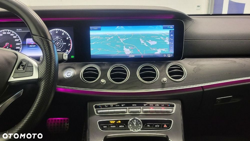 Mercedes-Benz Klasa E - 19