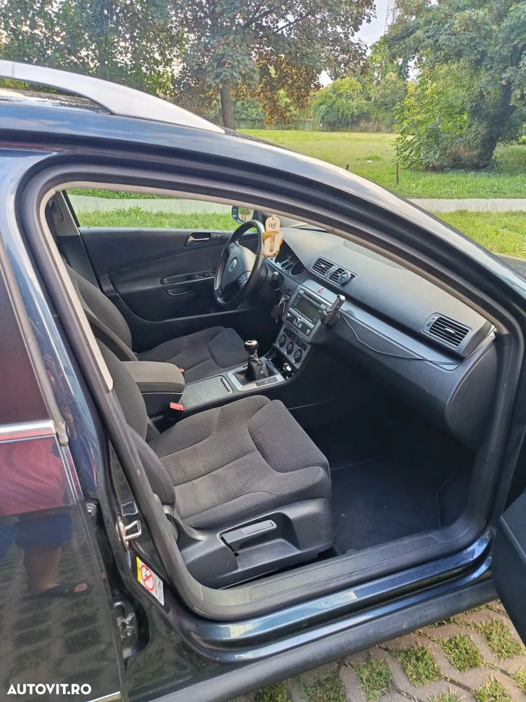 Volkswagen Passat Variant 2.0 TDI Comfortline DPF - 9