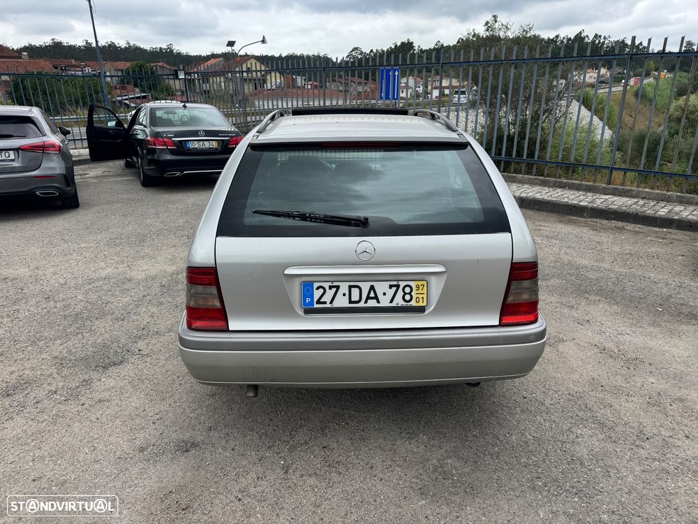 Mercedes-Benz C 220 D Elegance - 25
