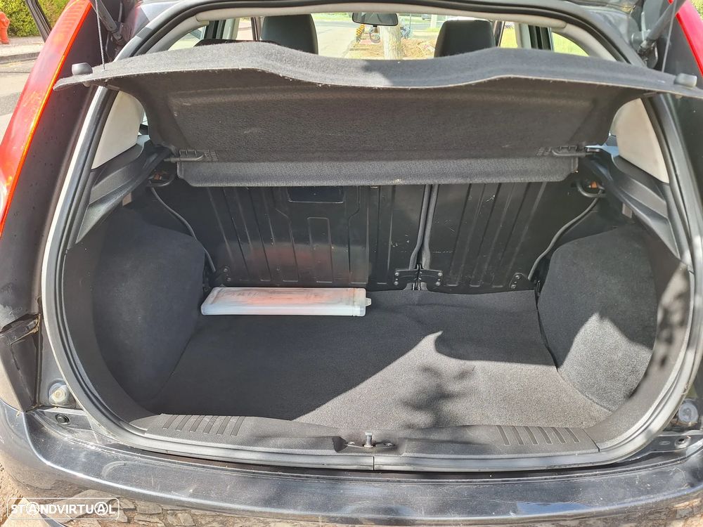 Ford Fiesta 1.4 TDCI Ghia - 6