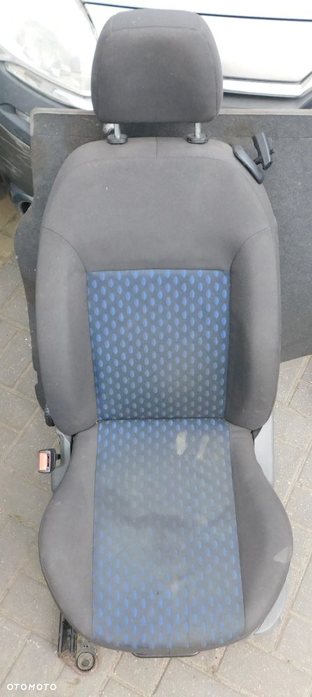 fotel lewy kierowcy FORD FIESTA MK6 IV 02-08 3D - 1
