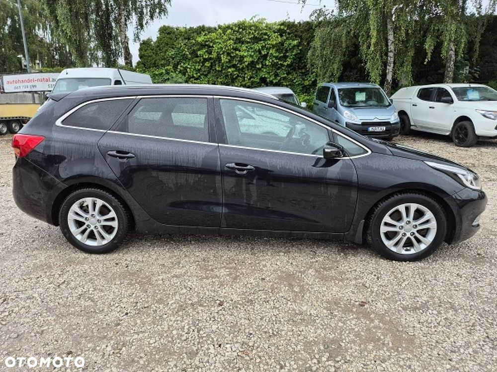 Kia Ceed - 16