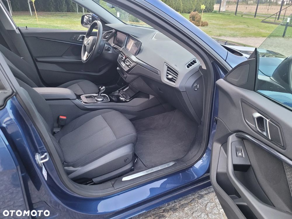 BMW Seria 2 218i Business Edition - 27