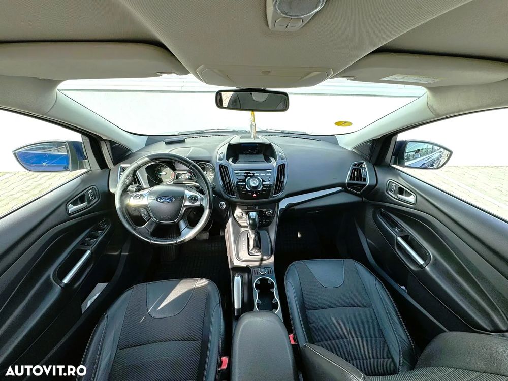 Ford Kuga 2.0 TDCi Powershift 4WD Titanium - 11