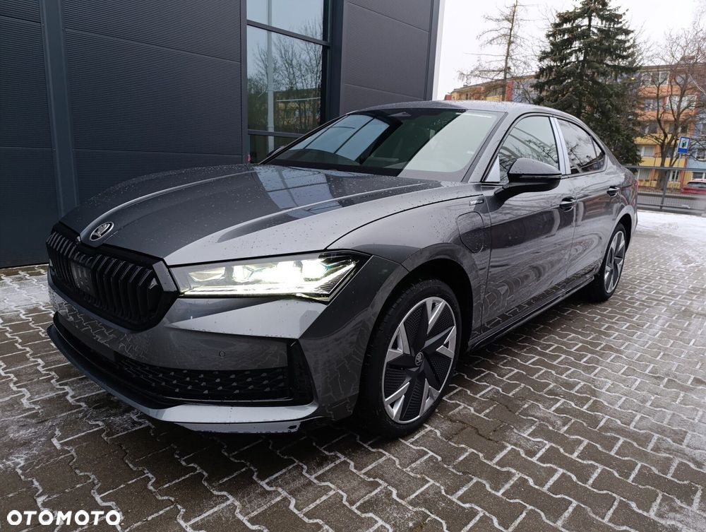 Skoda Superb - 1
