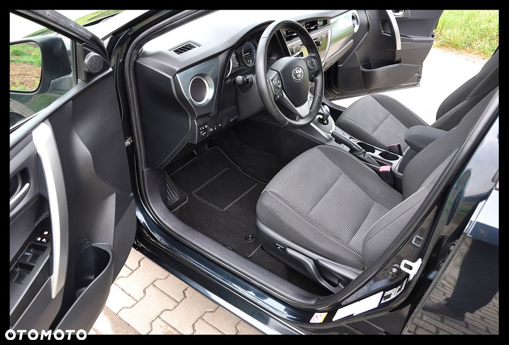 Toyota Auris - 25