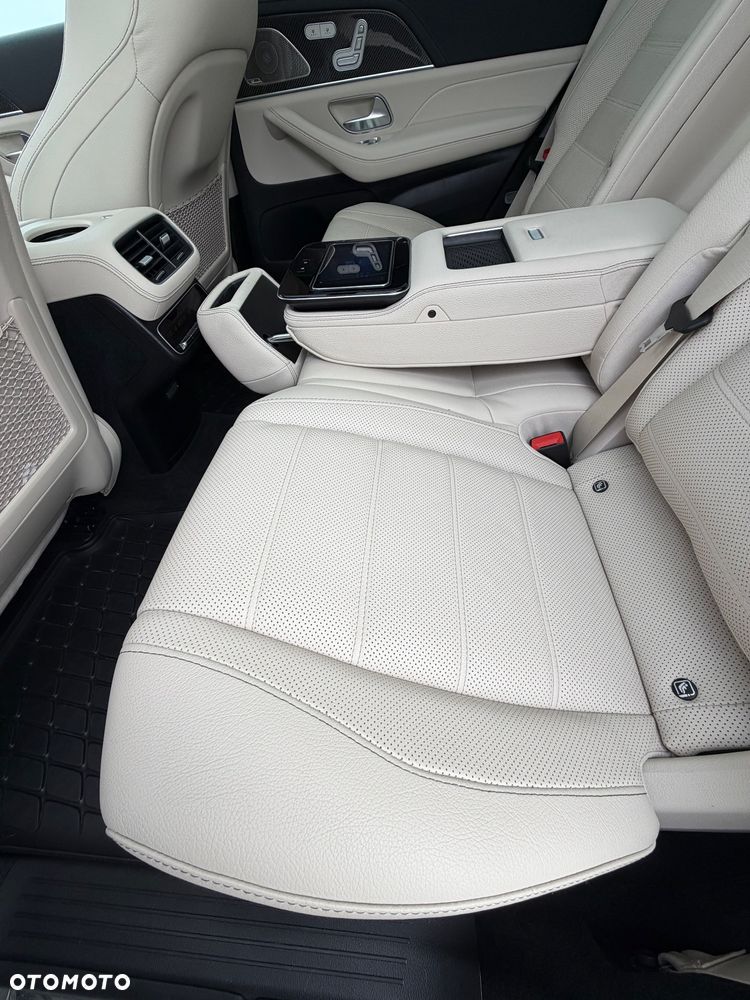 Mercedes-Benz GLS - 20