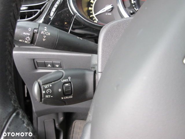 Citroën DS3 e-HDi 90 FAP SoChic - 22