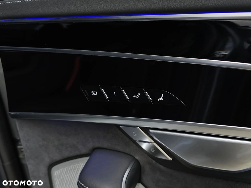 Audi A8 - 33
