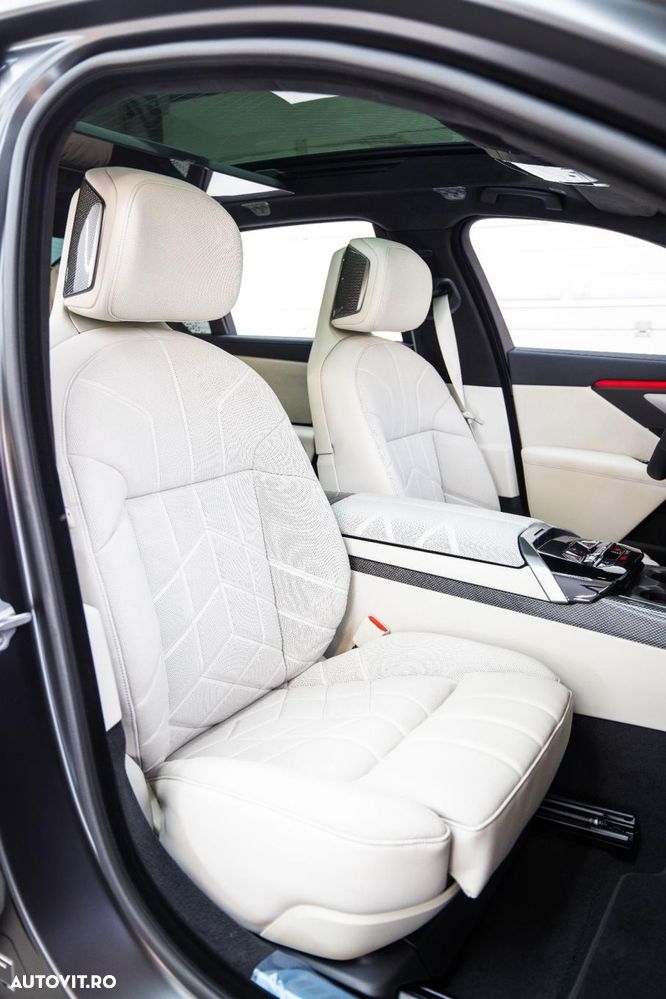 BMW Seria 7 740 xDrive MHEV - 14
