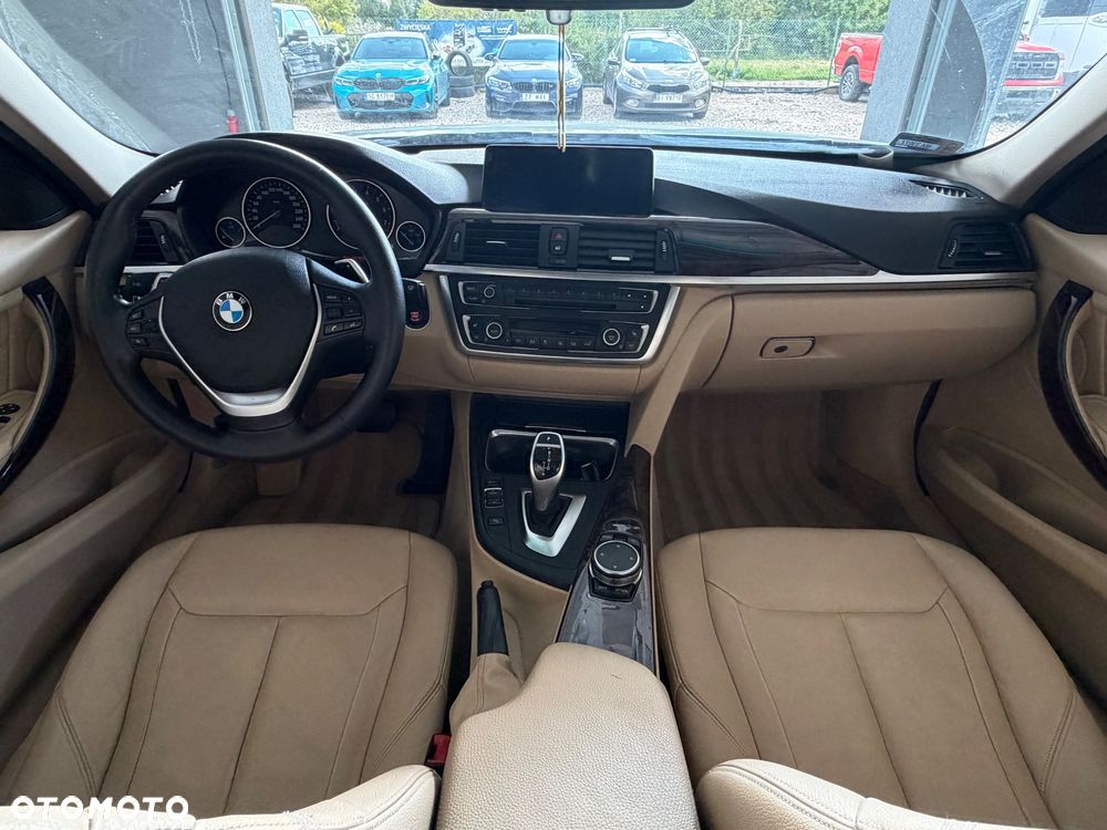 BMW Seria 3 328i xDrive Luxury Line - 19