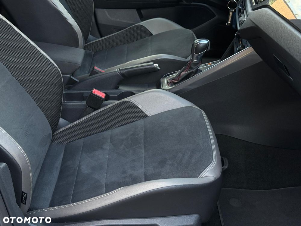 Volkswagen Polo 2.0 TSI OPF DSG GTI - 22