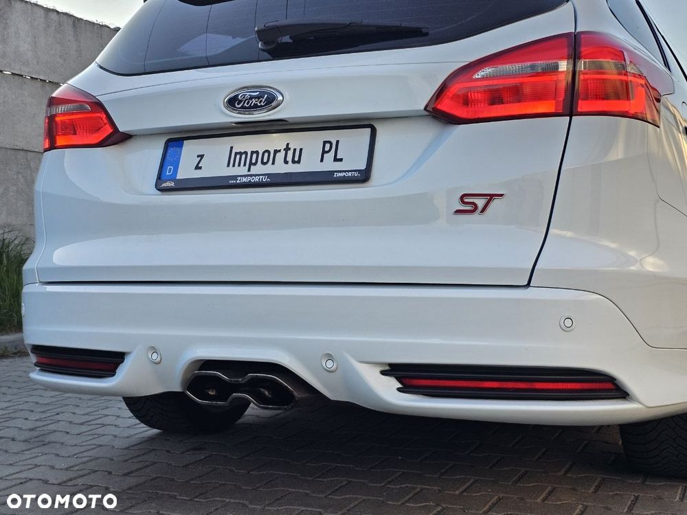 Ford Focus 2.0 EcoBoost ST mit Leder-Sport-Paket - 15