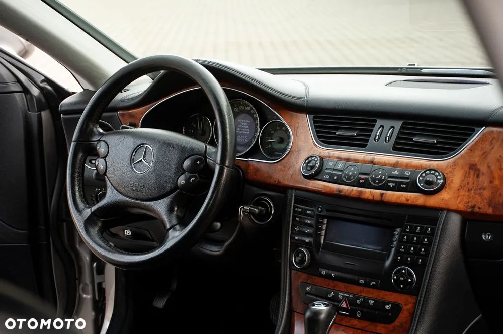 Mercedes-Benz CLS 350 7G-TRONIC - 22