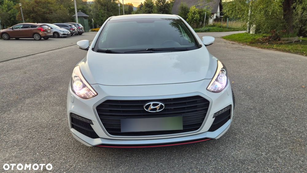 Hyundai i30 1.6 GDI Turbo Luxury - 12