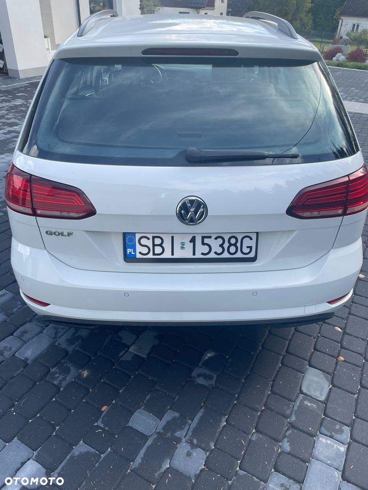 Volkswagen Golf - 11