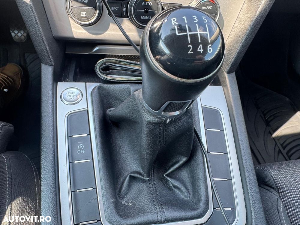 Volkswagen Passat 2.0 TDI R Executive - 17