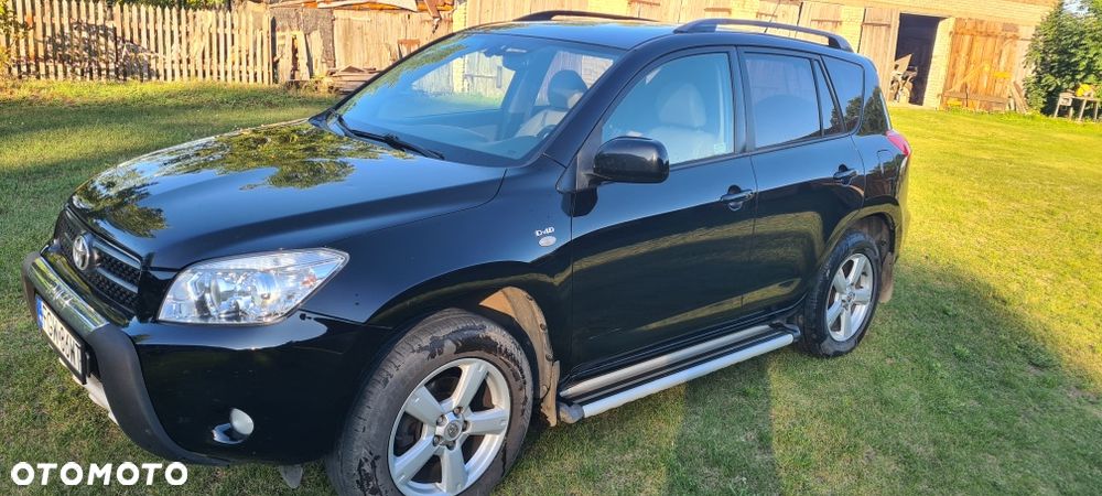 Toyota RAV4 - 1