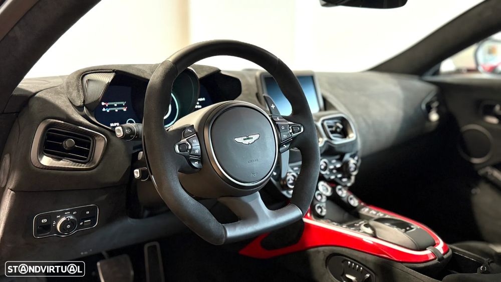 Aston Martin Vantage Coupe V8 - 18