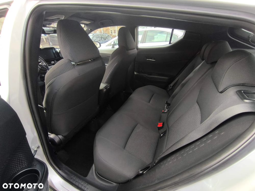 Toyota C-HR 1.2 T Dynamic - 11