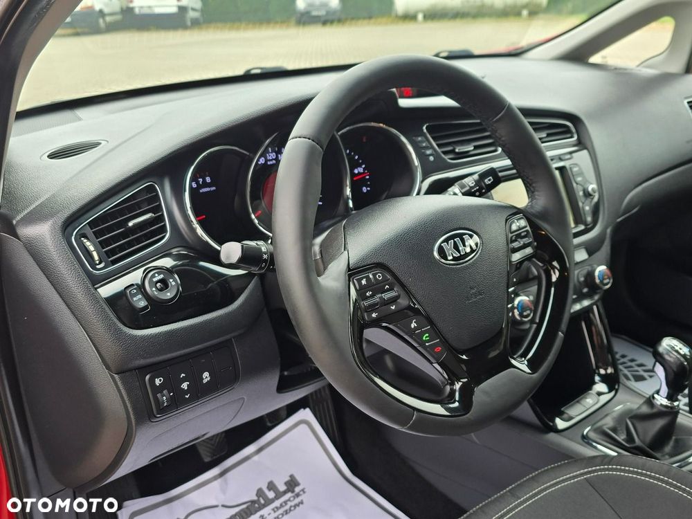 Kia Ceed - 15