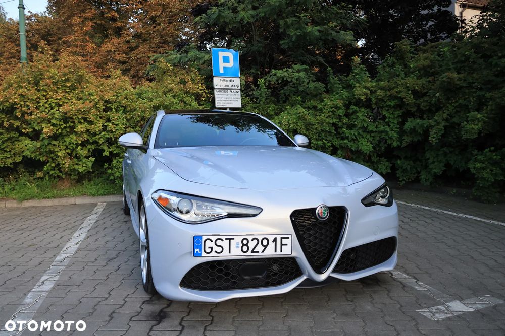 Alfa Romeo Giulia 2.0 Turbo 16V AT8 Veloce - 2