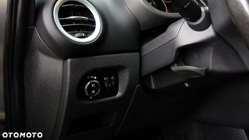 Opel Corsa 1.2 16V Cosmo - 3