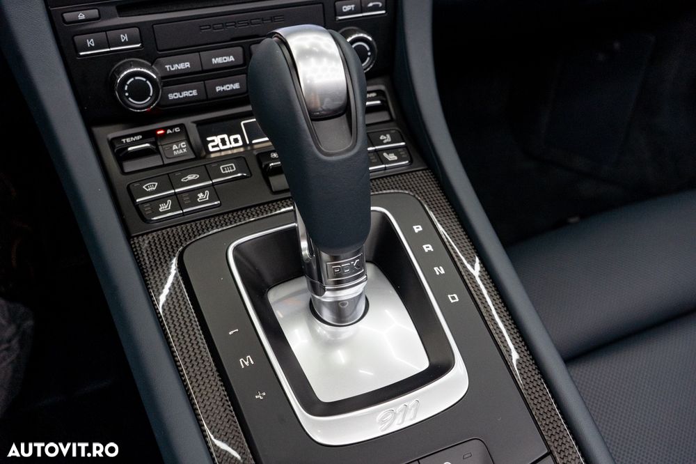 Porsche 911-TURBO-S Standard - 36